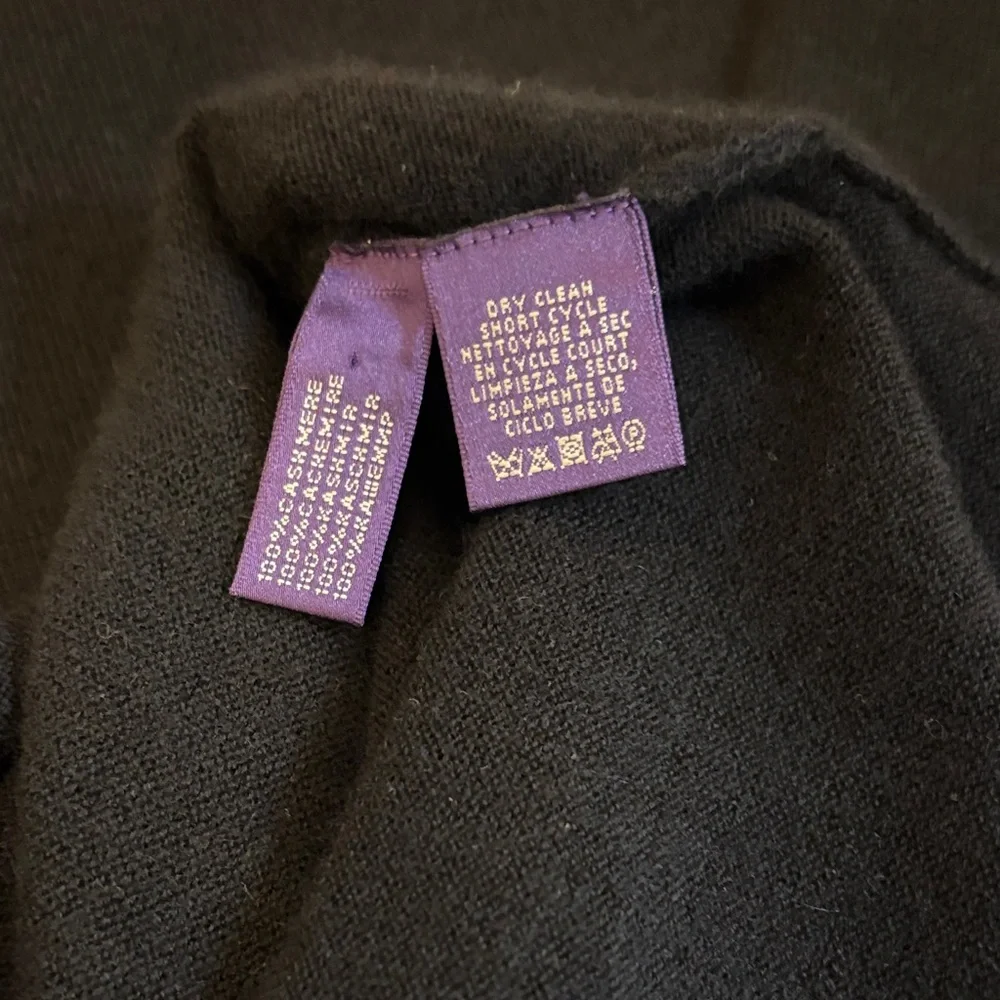 Ralph Lauren Purple Label Black Cashmere Classic Sweater in Small - Picture 3 of 9